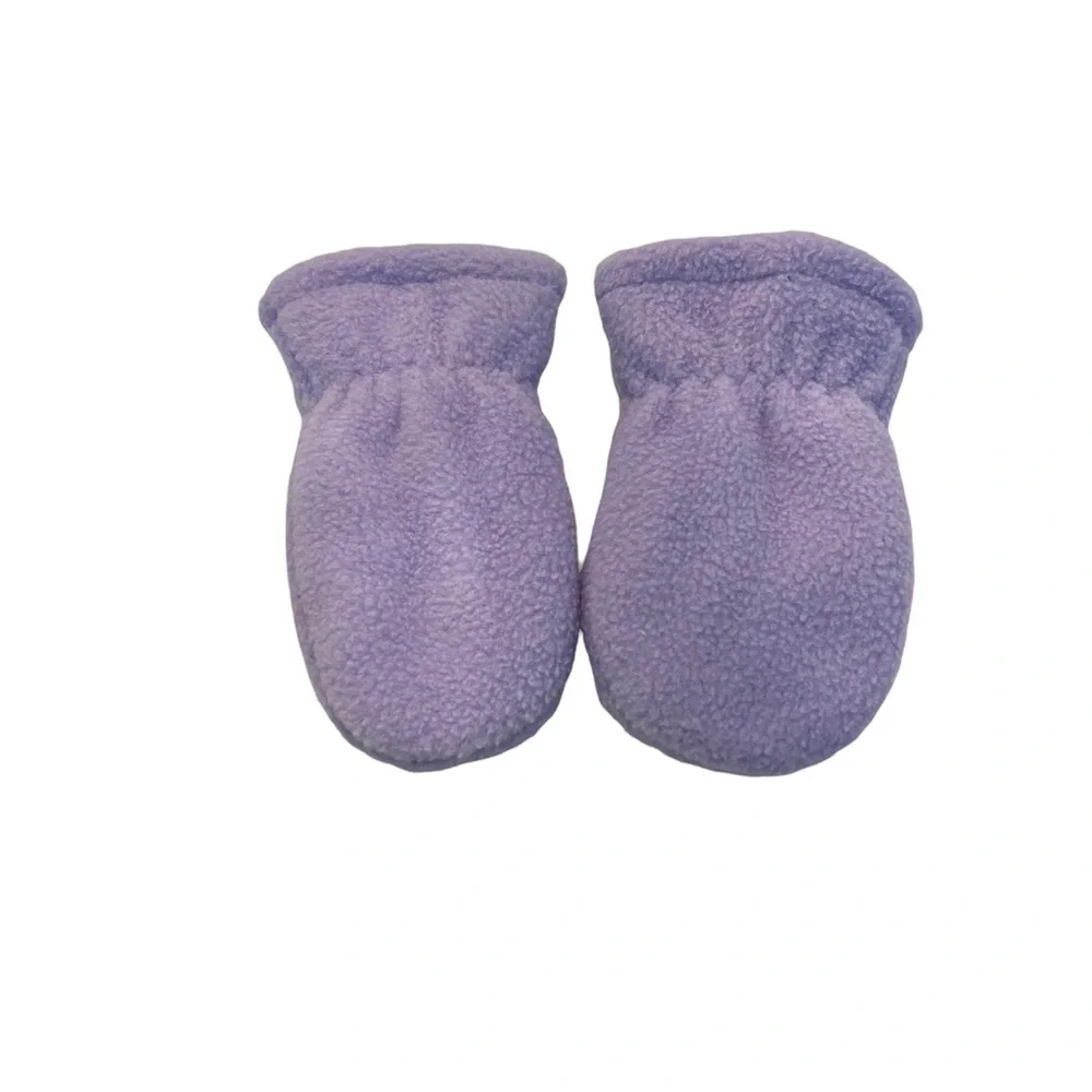 NIKE Baby Fleece Hat and Mittens 2 Piece Set in Purple Pulse